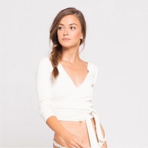 L*Space Wrap 3/4 length Top Yoga Coastal Beach in White Large